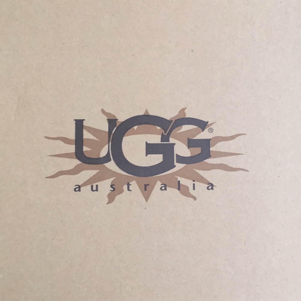 UGG Classic Tall Boot Size 9 - Sand
